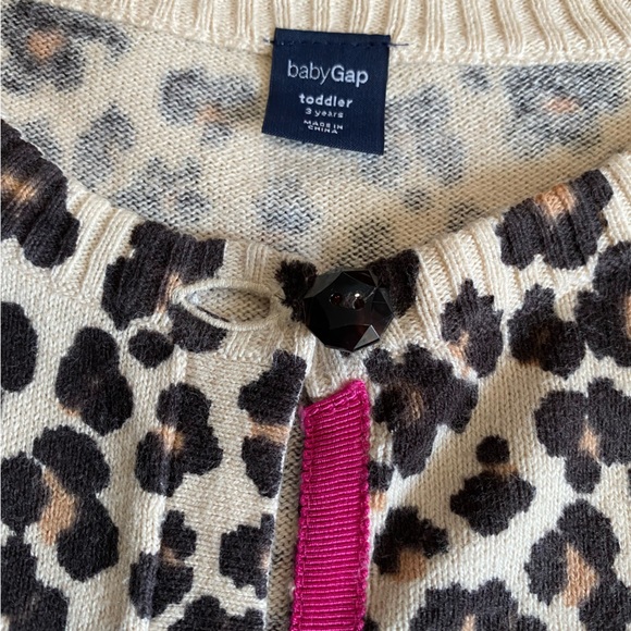 BABY GAP TODDLER SIZE 3 LEOPARD PRINT CARDIGAN - Picture 3 of 4